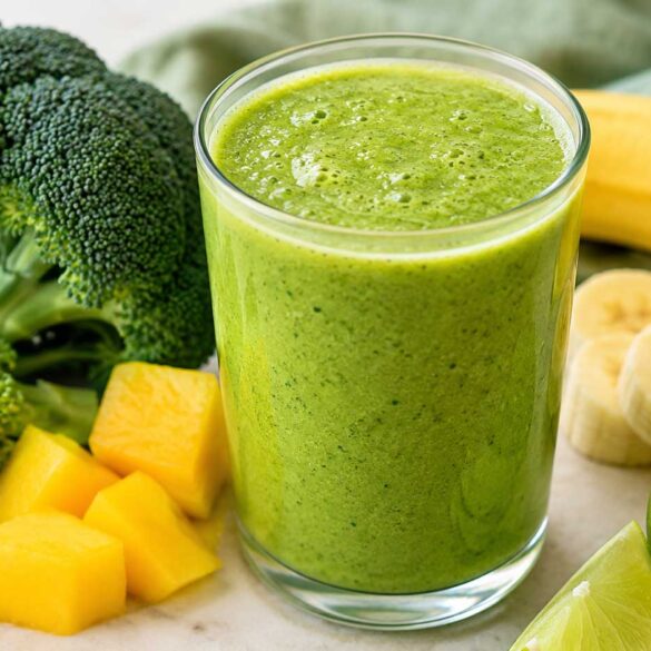 Broccoli Mango Banana Lime Smoothie