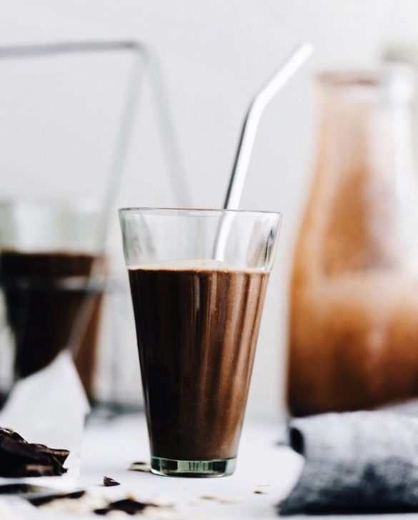 Chocolate Oat Smoothie