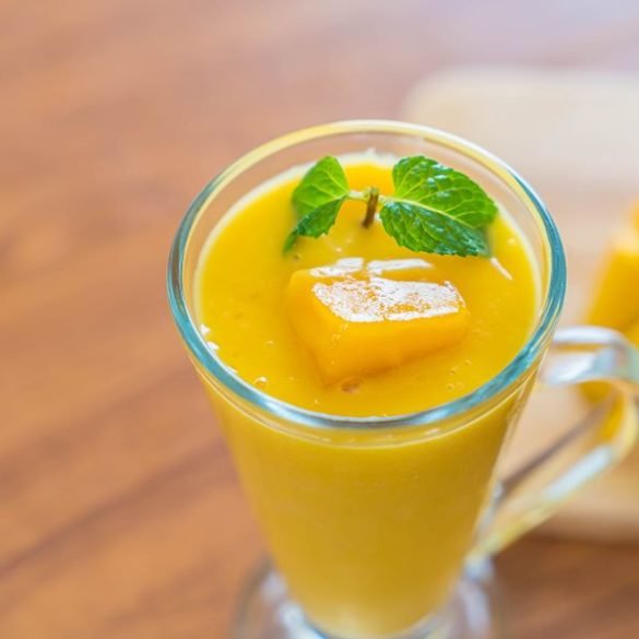 Mango Mint-Jito smoothie